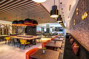 023_HOL_INN_EXP_2956